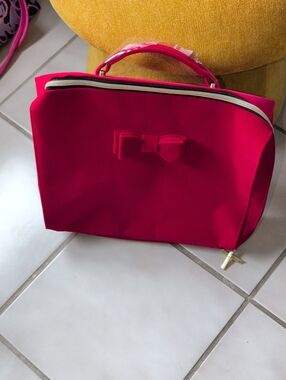 Velvet Red Bow Bag Estee Lauder Nwot